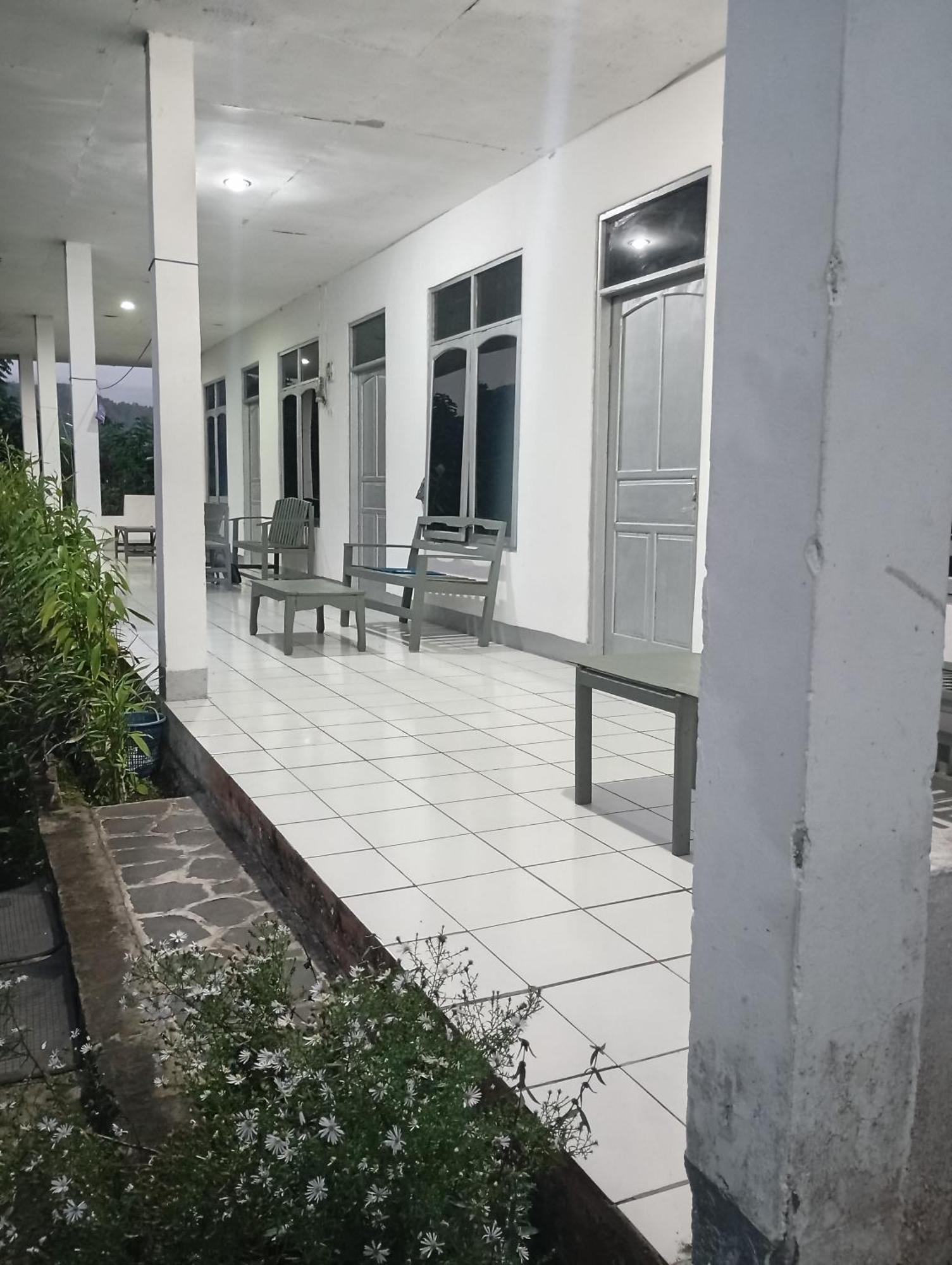 Hidayah Homestay เคลิมูตู ภายนอก รูปภาพ